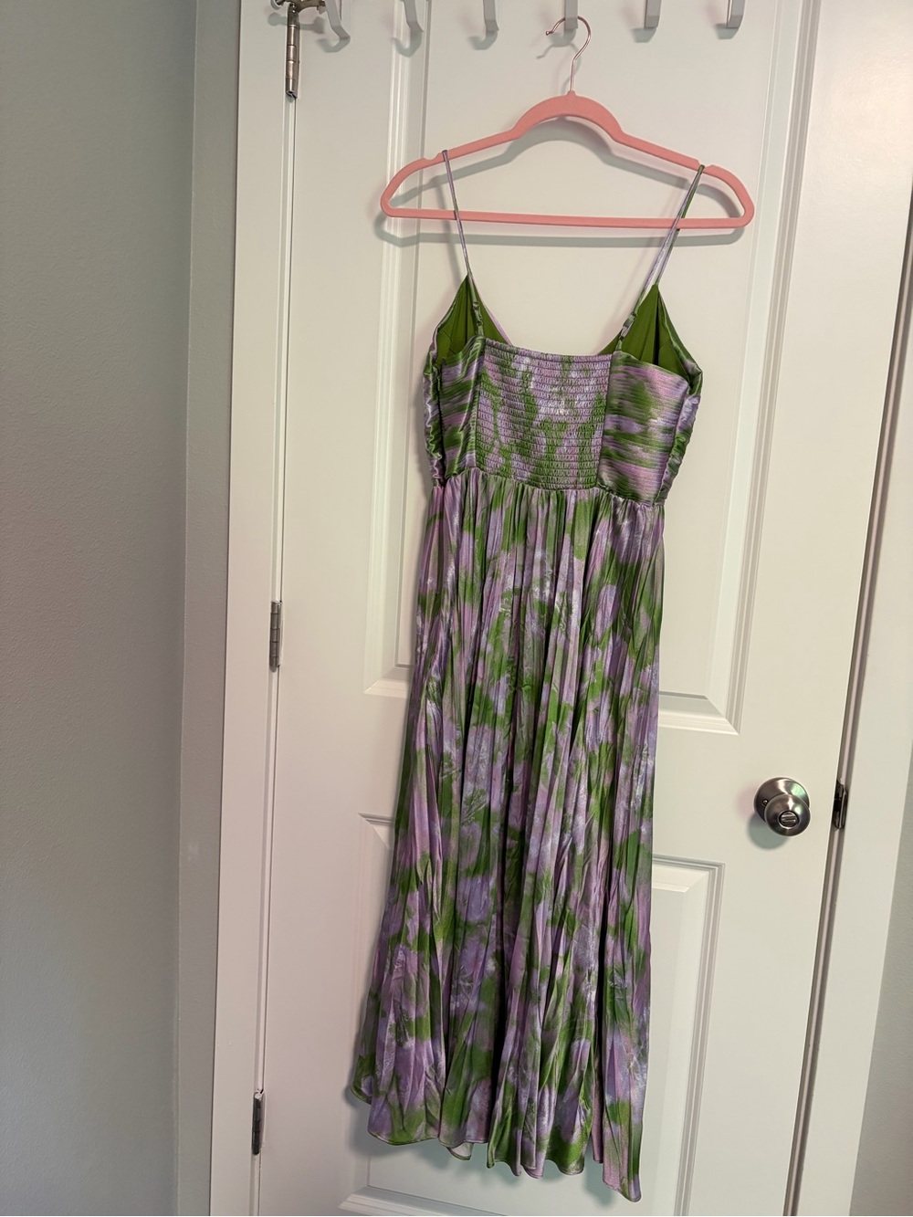 Astr Purple and Green Pleated Midi Dress - Picture 5 of 6